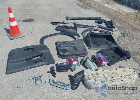 2022 Toyota Tacoma Trd Off Road z USA, uszkodzony, nr VIN 3TYCZ5AN8NT067321